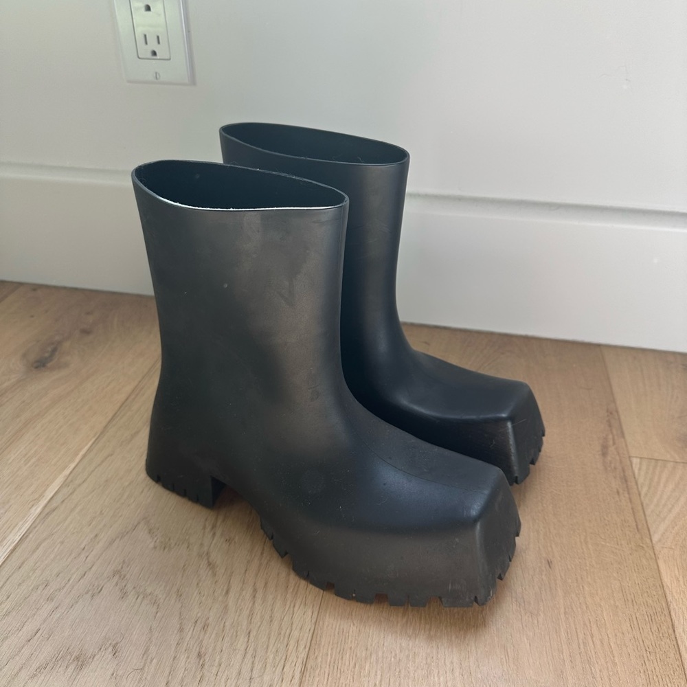 Balenciaga Trooper Boot